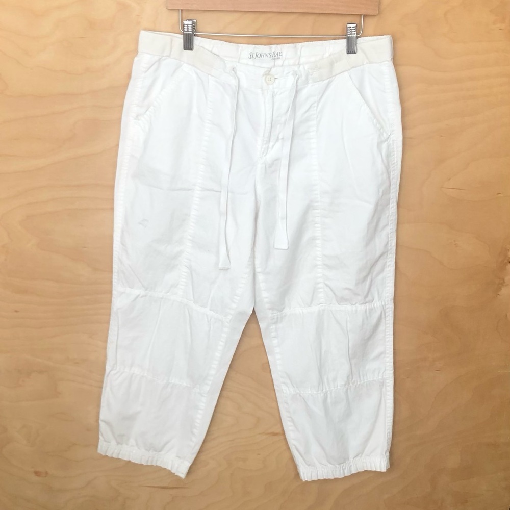St. John's Bay White Drawstring Capri Pants Unisex Women Size 12.